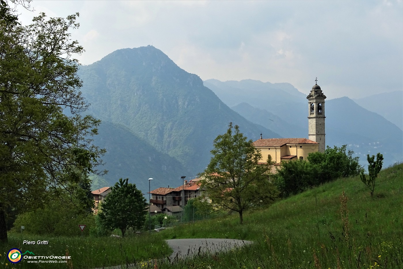 03 Chiesa di Somendenna (675 m).JPG